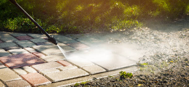 Best Oil Spill Cleanup  in Newburg, WI